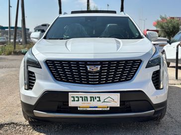 קאדילאק XT4