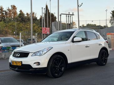אינפיניטי EX37