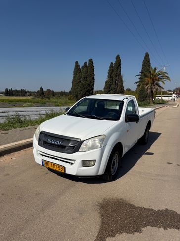 איסוזו D-Max