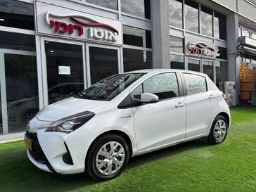 טויוטה יאריס