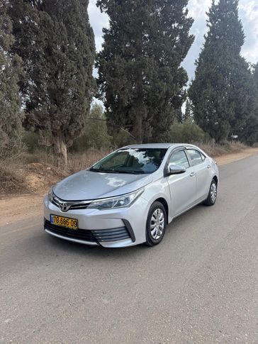 טויוטה קורולה