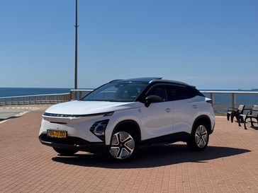 צ'רי FX EV