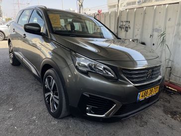 פיג'ו 5008