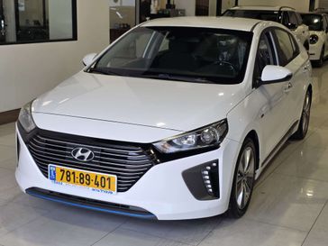 יונדאי איוניק