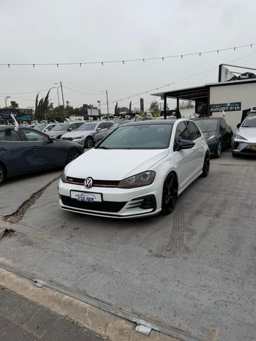 פולקסווגן גולף