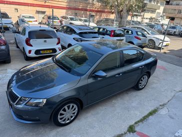 סקודה אוקטביה