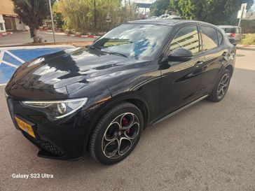 אלפא רומיאו סטלביו