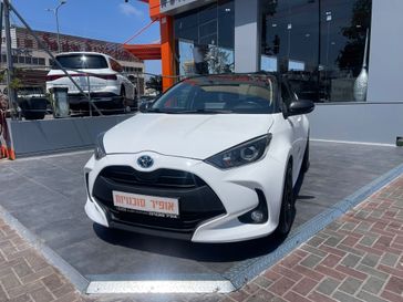 טויוטה יאריס