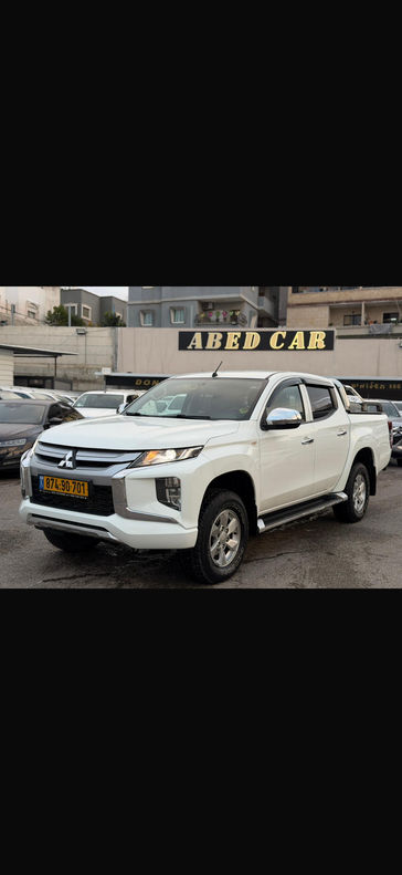 מיצובישי L-200