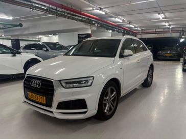 אאודי Q3
