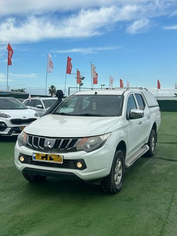 מיצובישי L-200