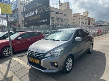 מיצובישי אטראז