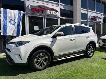 טויוטה RAV4