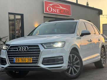 אאודי Q7