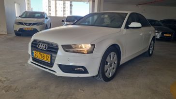 אאודי A4