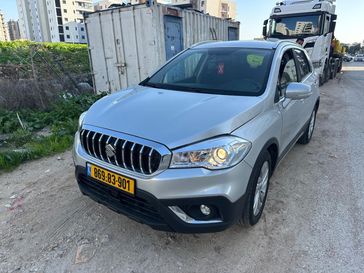 סוזוקי CROSSOVER