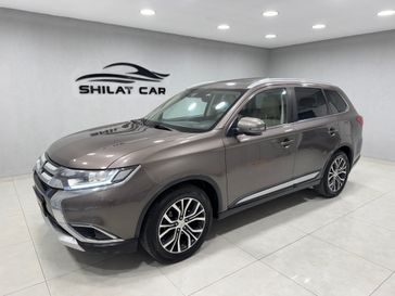 מיצובישי אאוטלנדר