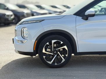 מיצובישי אאוטלנדר