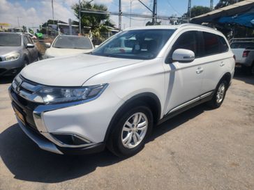 מיצובישי אאוטלנדר