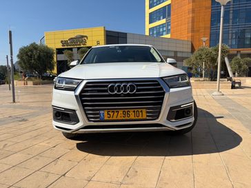 אאודי Q7