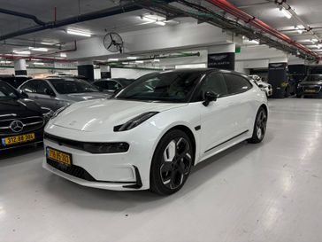 זיקאר ZEEKR 001