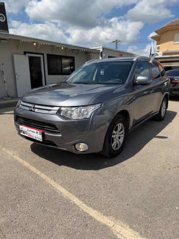 מיצובישי אאוטלנדר