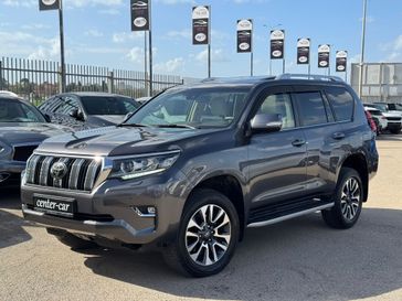 טויוטה לנד קרוזר