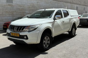 מיצובישי L-200