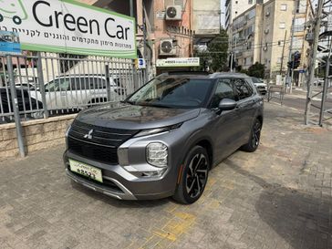 מיצובישי אאוטלנדר