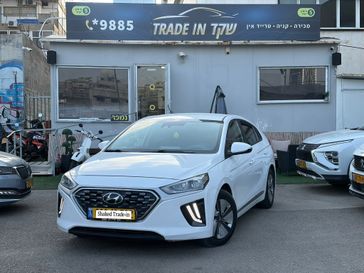 יונדאי איוניק