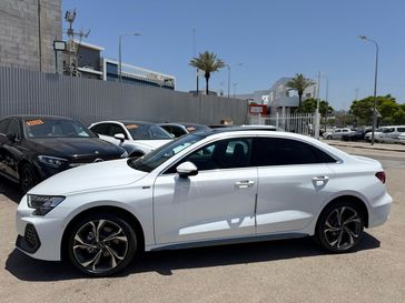 אאודי A3 SEDAN