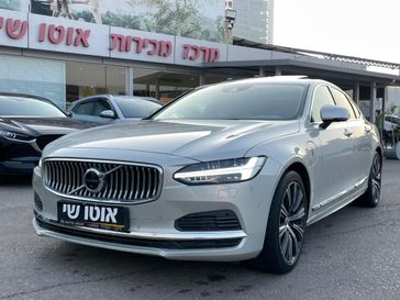 וולבו S90