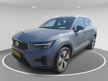 וולבו XC40 B4