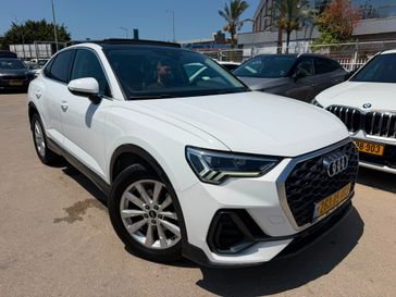 אאודי Q3