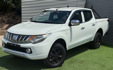 מיצובישי L-200