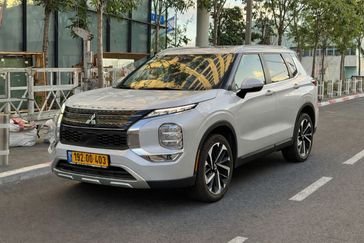 מיצובישי אאוטלנדר