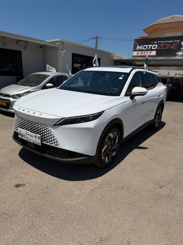 אומודה 7 PHEV