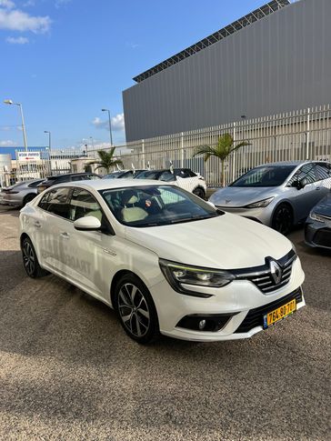 רנו מגאן