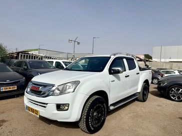 איסוזו D-Max
