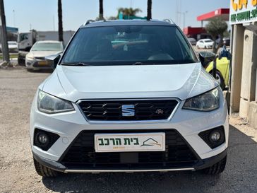 סיאט ארונה
