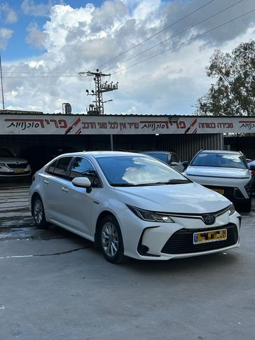 טויוטה קורולה
