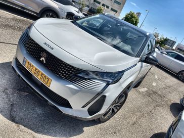 פיג'ו 3008