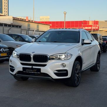 ב מ וו X6