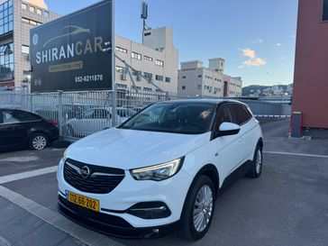 אופל גרנדלנד-X