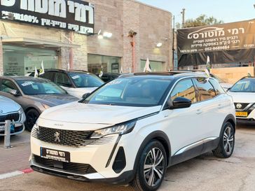 פיג'ו 3008