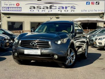 אינפיניטי FX37