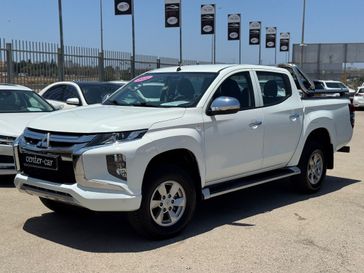 מיצובישי L-200