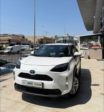 טויוטה יאריס קרוס