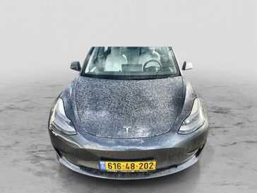 טסלה MODEL 3