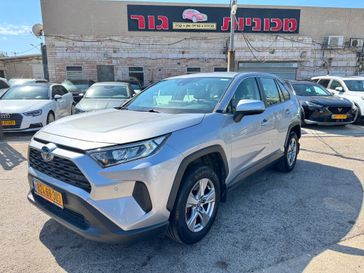 טויוטה RAV4